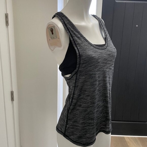 Lululemon Glide and Stride 2 in 1 Luon Tank Top Circle Mesh Heathered Black Sz 6 - Picture 2 of 10